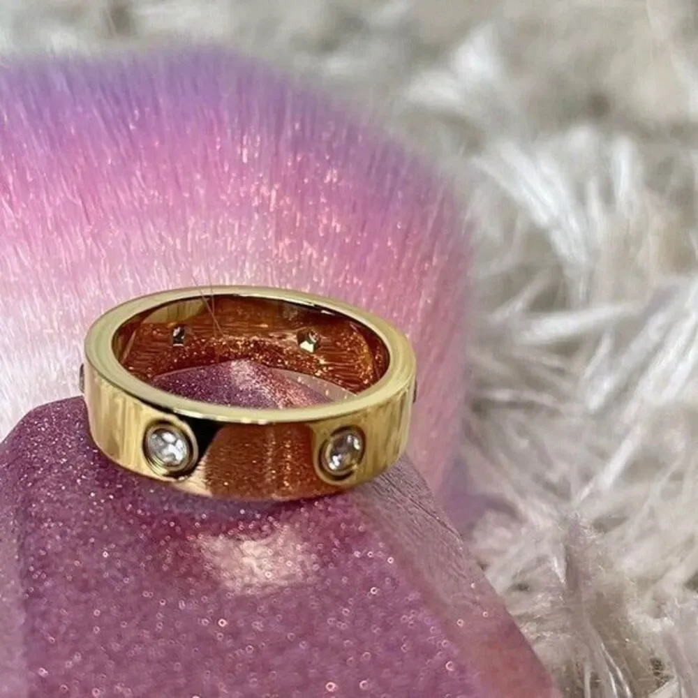 Forever In Love Ring -‎ Stainless Steel GOLD TONE with stone- Size 9